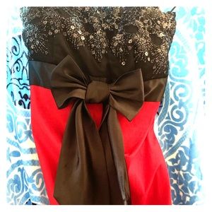 Black and red now strapless